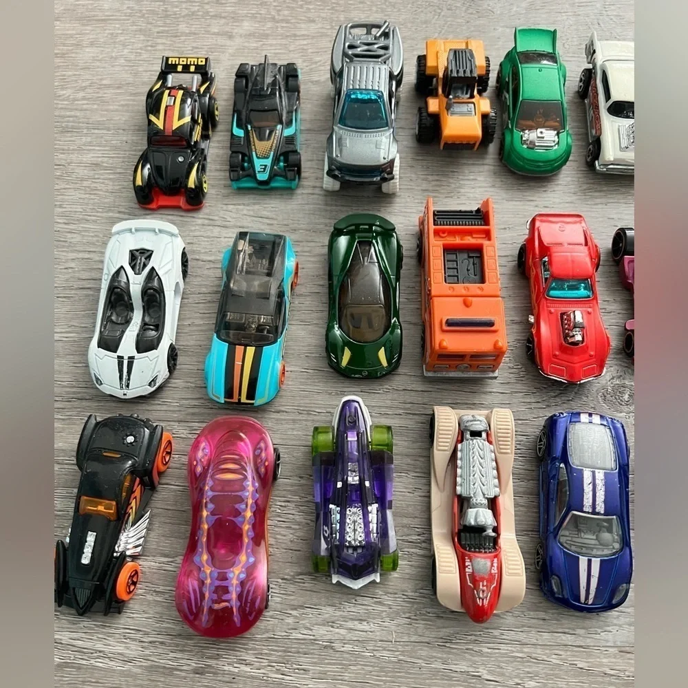 Matchbox / Hotwheels car lot of 30 cars lot #1